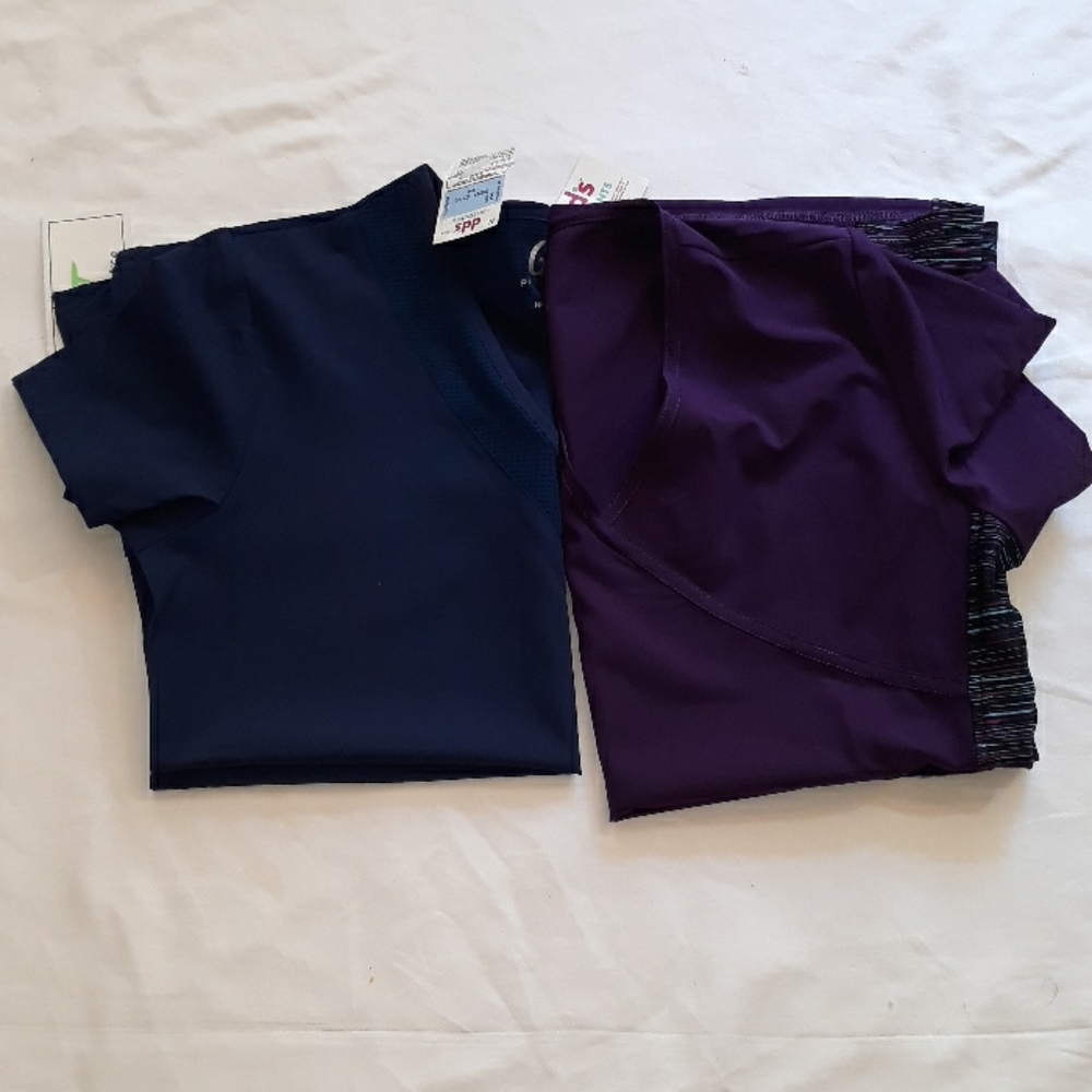 2 SMALL GT SCRUB TOPS